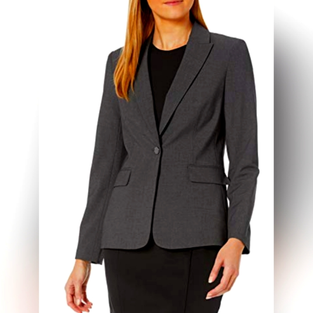 (M)🌟Spoiled Grey Blazer🌟with Pockets and Front Button